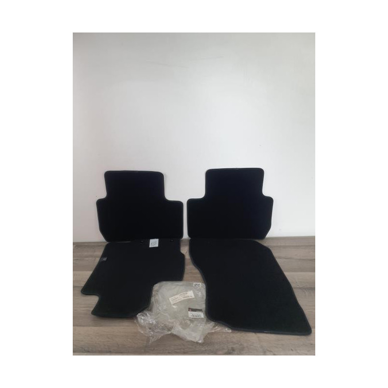 Tapis de sol MITSUBISHI OUTLANDER 3 d’occasion