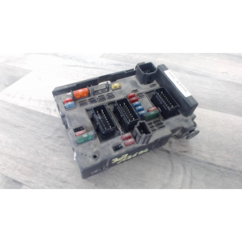 Boitier servitude moteur (BSM) PEUGEOT 307 PHASE 1 d’occasion