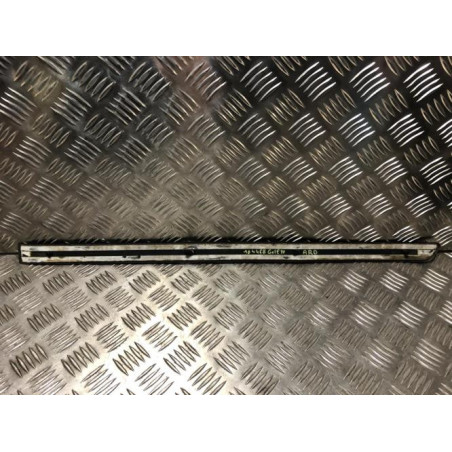 Baguette de porte arriere droite VOLKSWAGEN GOLF 4 d’occasion