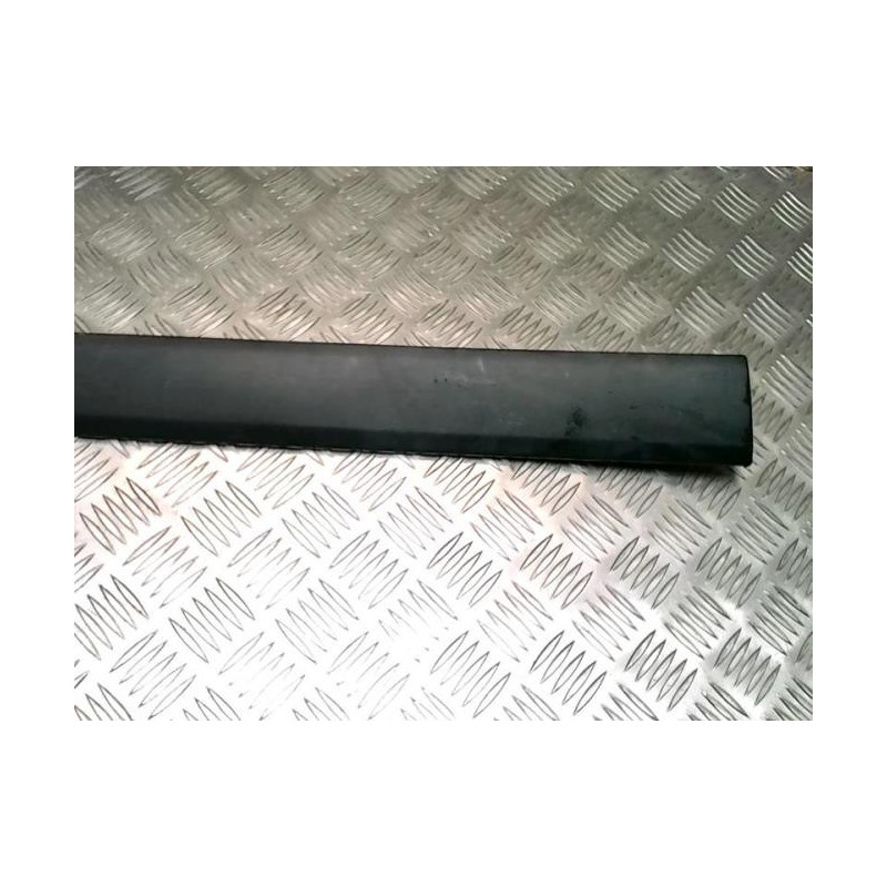 Baguette de porte avant gauche RENAULT KANGOO 2 PHASE 1 d’occasion