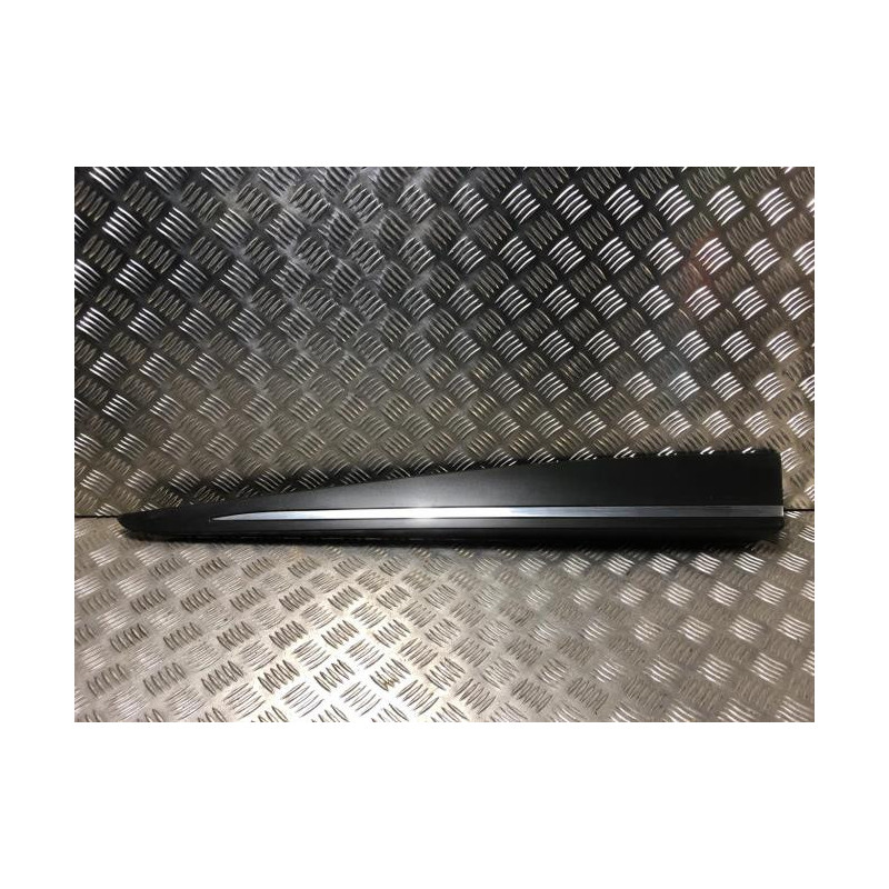 Baguette de porte avant gauche RENAULT CLIO 4 PHASE 1 d’occasion