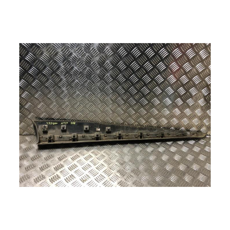 Baguette de porte avant gauche RENAULT CLIO 4 PHASE 1 d’occasion