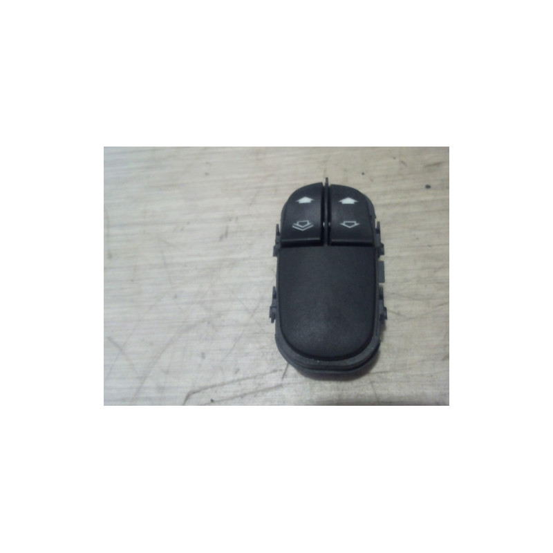 Interrupteur de leve vitre FORD FOCUS 1 d’occasion