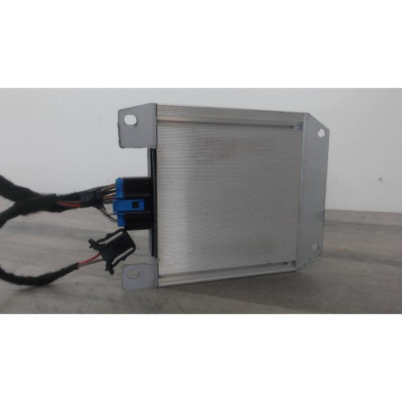 Amplificateur audio AUDI A4 2 AVANT PHASE 1 BREAK d’occasion
