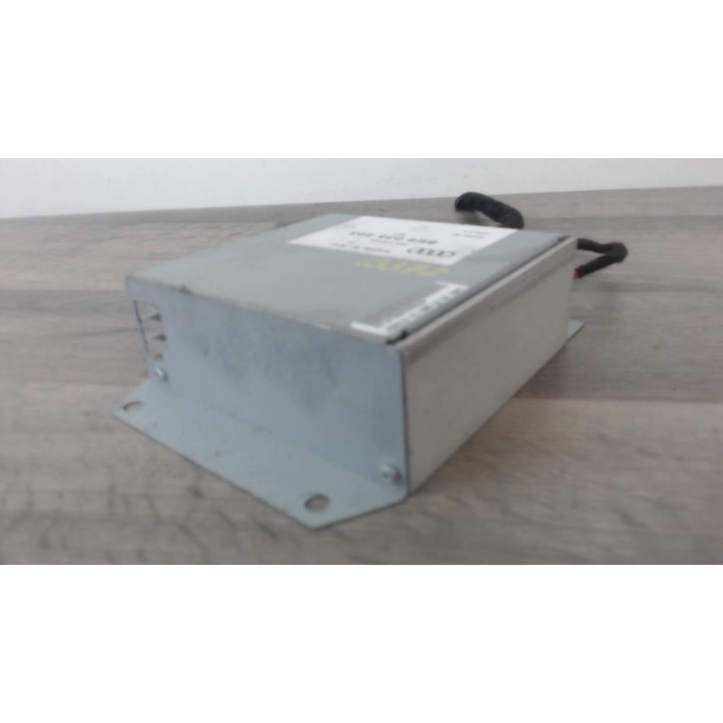 Amplificateur audio AUDI A4 2 AVANT PHASE 1 BREAK d’occasion