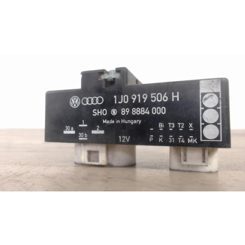 Boitier de prechauffage VOLKSWAGEN POLO 3 PHASE 2 d’occasion