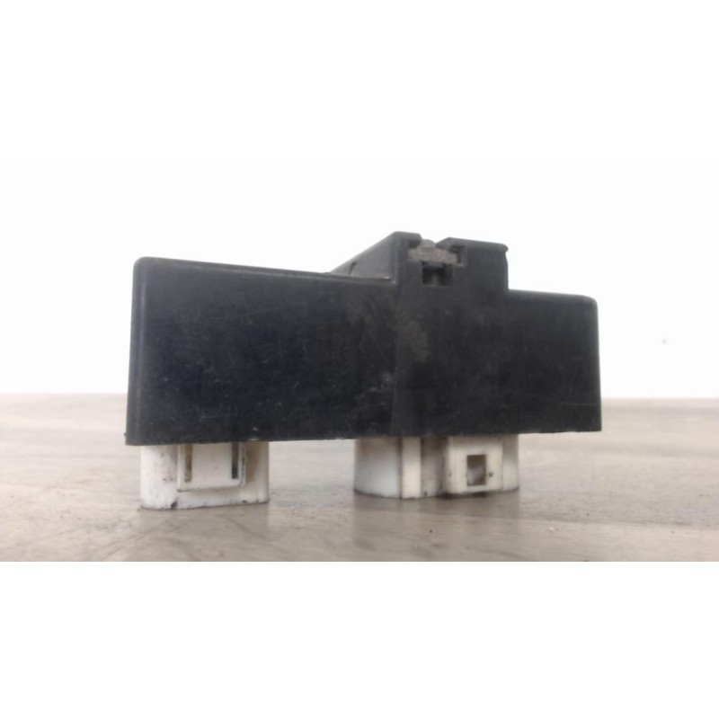 Boitier de prechauffage VOLKSWAGEN POLO 3 PHASE 2 d’occasion