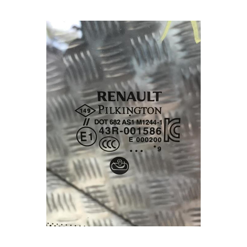 Pare brise RENAULT CAPTUR 1 PHASE 2 d’occasion