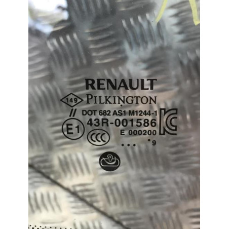 Pare brise RENAULT CAPTUR 1 PHASE 2 d’occasion