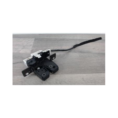 Serrure de coffre RENAULT CLIO 3 PHASE 1 d’occasion