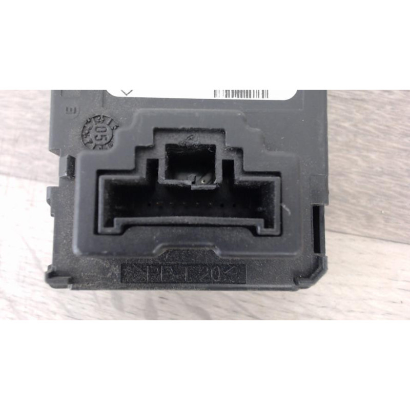 Lecteur de carte (neiman) RENAULT SCENIC 2 PHASE 1 d’occasion