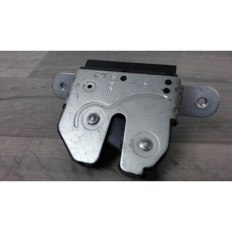 Serrure de coffre FIAT GRANDE PUNTO d’occasion