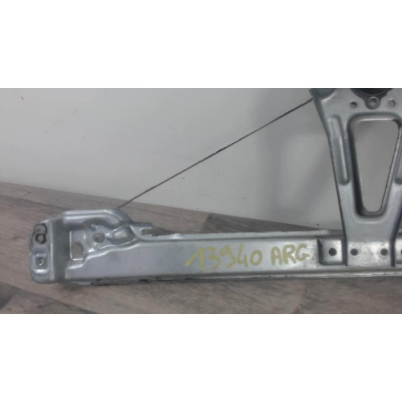 Leve vitre mecanique arriere gauche RENAULT CLIO 3 PHASE 2 d’occasion