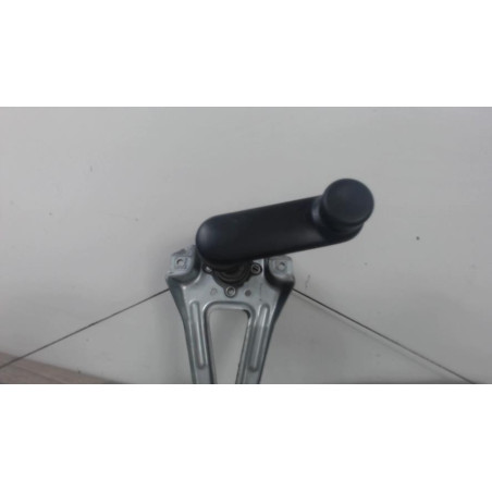 Leve vitre mecanique arriere gauche RENAULT CLIO 3 PHASE 2 d’occasion