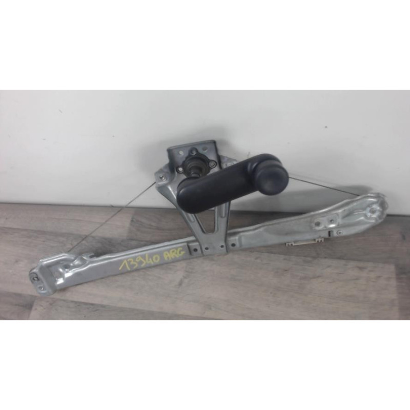 Leve vitre mecanique arriere gauche RENAULT CLIO 3 PHASE 2 d’occasion
