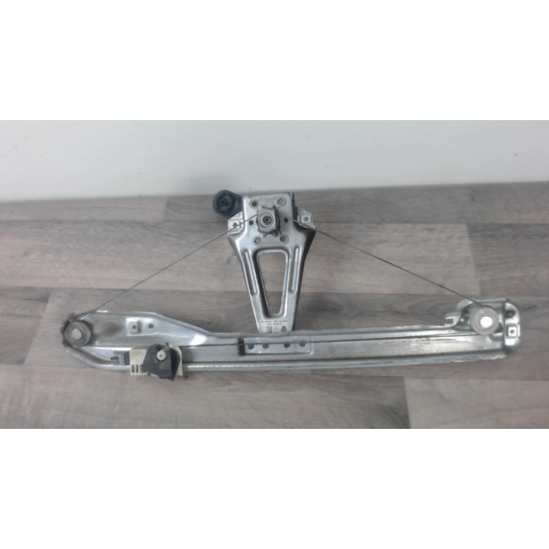 Leve vitre mecanique arriere gauche RENAULT CLIO 3 PHASE 2 d’occasion