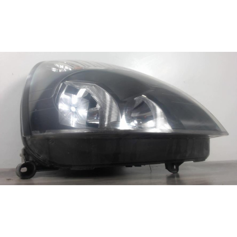Optique avant principal droit (feux)(phare) RENAULT CLIO 2 PHASE 2 d’occasion