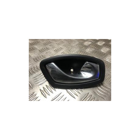 Poignee interieur avant droit RENAULT SCENIC 3 PHASE 2 d’occasion