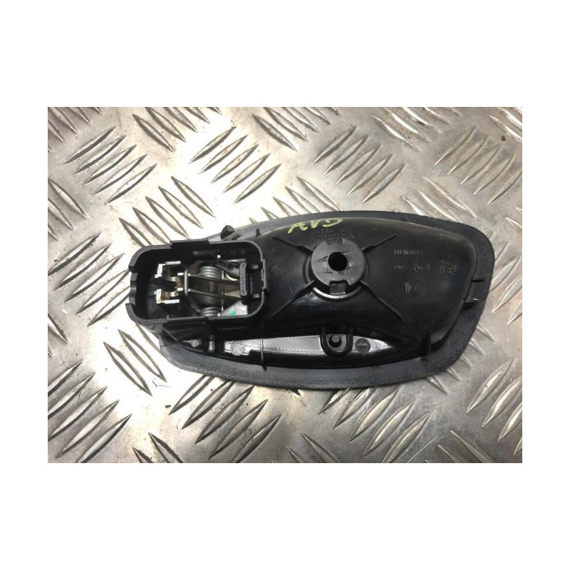 Poignee interieur avant droit RENAULT SCENIC 3 PHASE 2 d’occasion