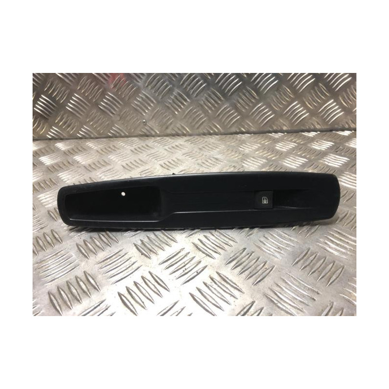 Interrupteur de leve vitre avant droit RENAULT SCENIC 3 PHASE 2 d’occasion