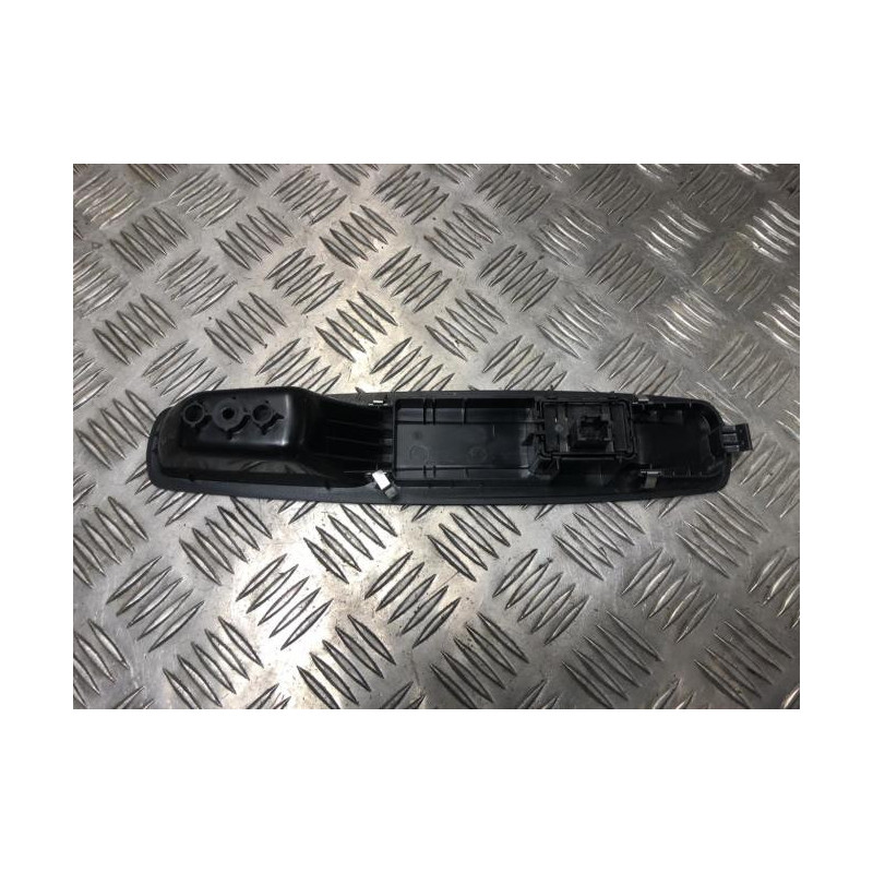 Interrupteur de leve vitre avant droit RENAULT SCENIC 3 PHASE 2 d’occasion