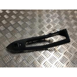 Interrupteur de leve vitre avant droit FORD FIESTA 7 PHASE 1 d’occasion