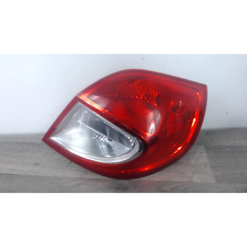 Feu arriere principal droit (feux) RENAULT CLIO 3 PHASE 2 d’occasion