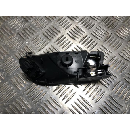 Poignee interieur avant gauche FORD FIESTA 7 PHASE 1 d’occasion