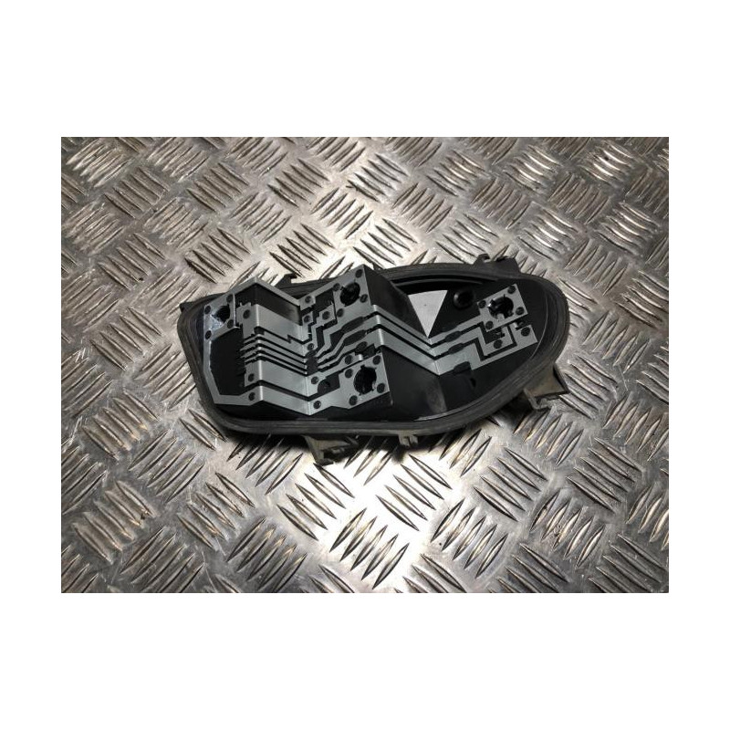 Platine feu arriere droit RENAULT CLIO 3 PHASE 1 d’occasion