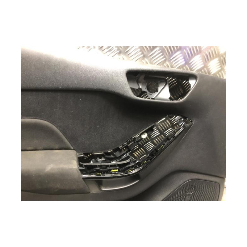 Panneau de porte avant gauche FORD FIESTA 7 PHASE 1 d’occasion