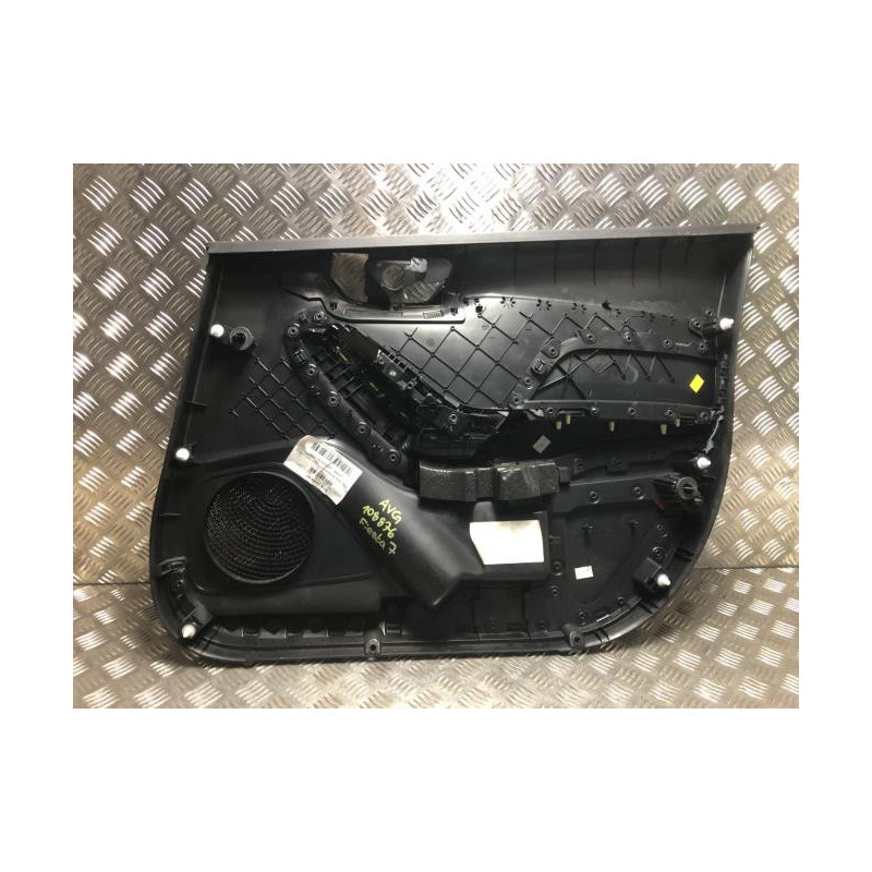 Panneau de porte avant gauche FORD FIESTA 7 PHASE 1 d’occasion