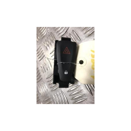 Bouton de warning DACIA SANDERO 2 PHASE 2 d’occasion