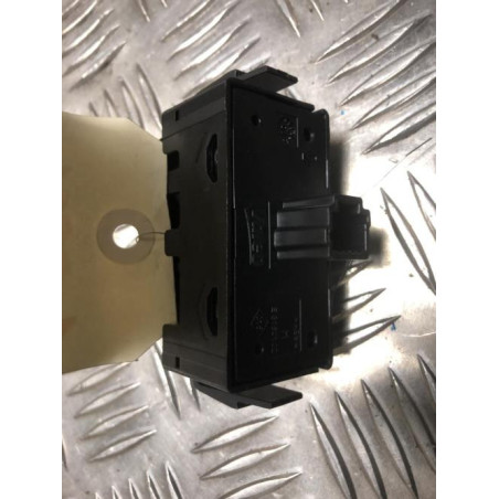 Bouton de warning DACIA SANDERO 2 PHASE 2 d’occasion