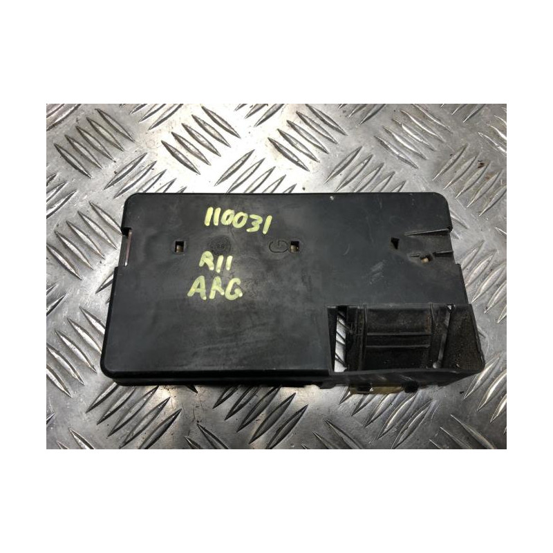 Platine feu arriere gauche RENAULT R11 d’occasion