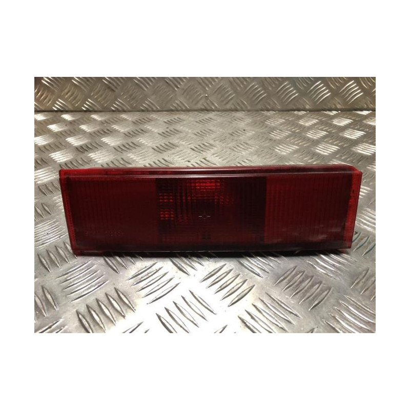 Anti brouillard arriere droit RENAULT R11 d’occasion
