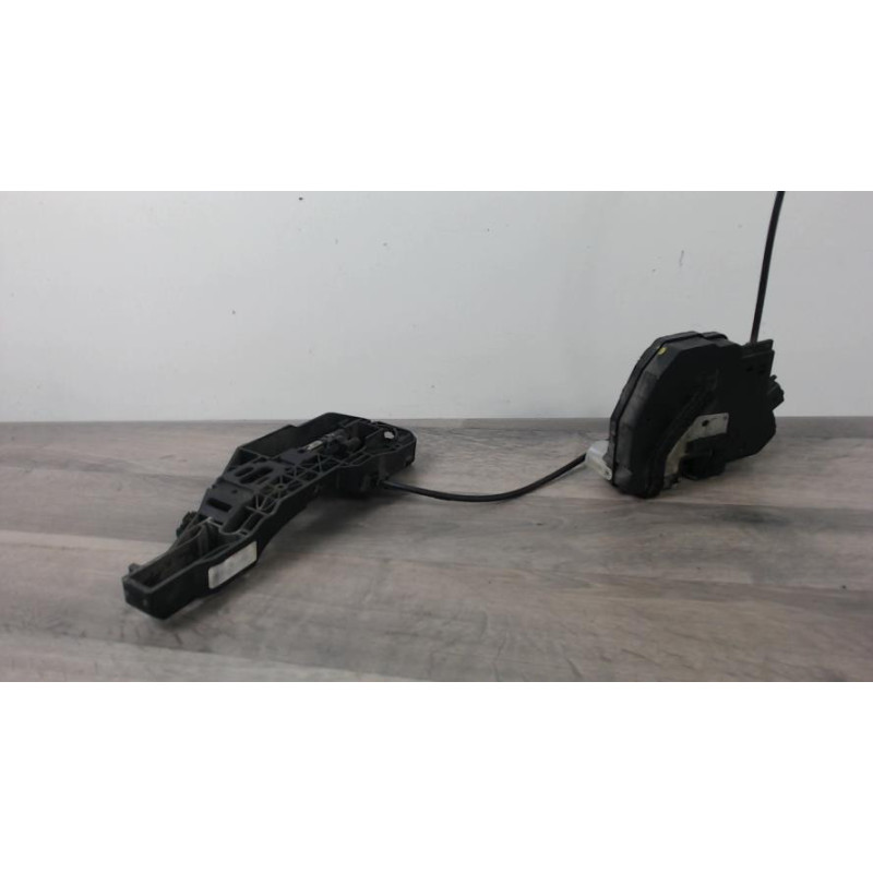 Serrure avant gauche RENAULT CLIO 4 PHASE 1 d’occasion