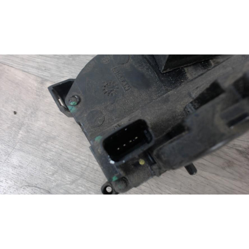 Serrure arriere droit RENAULT CLIO 3 PHASE 2 d’occasion