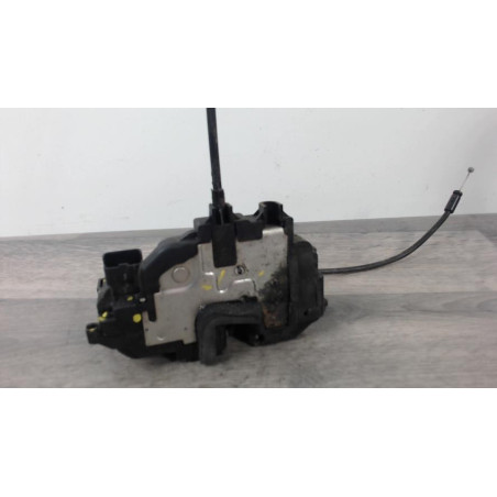 Serrure avant droit RENAULT CLIO 3 PHASE 2 d’occasion