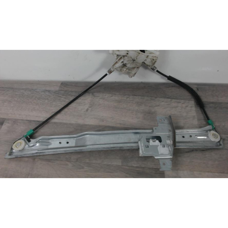 Leve vitre electrique avant droit PEUGEOT 407 PHASE 1 d’occasion