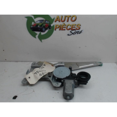 Interrupteur de leve vitre arriere droit DAIHATSU TREVIS d’occasion