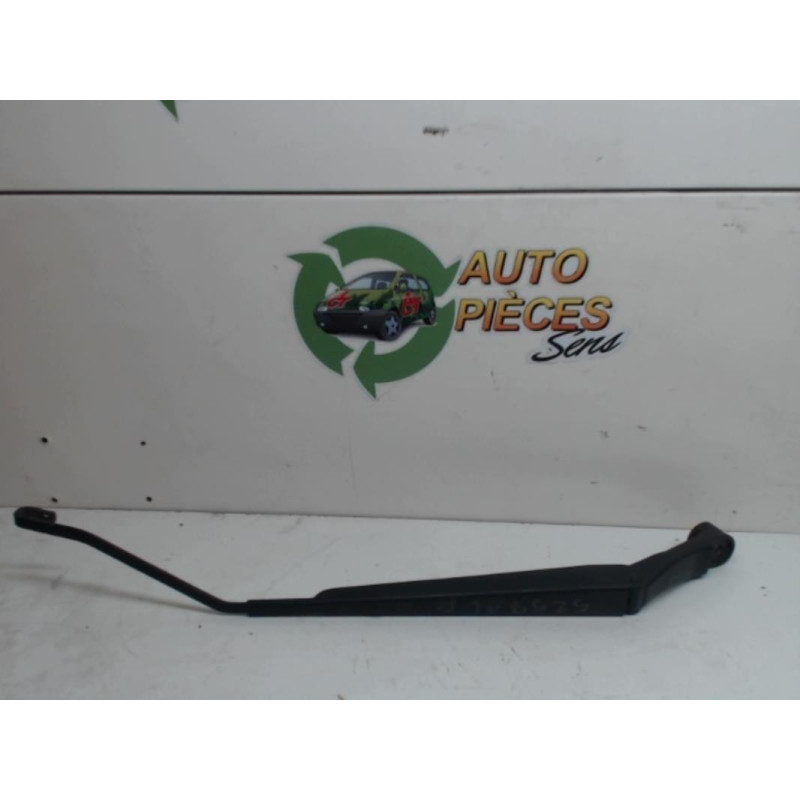 Bras essuie glace avant droit DAIHATSU TREVIS d’occasion
