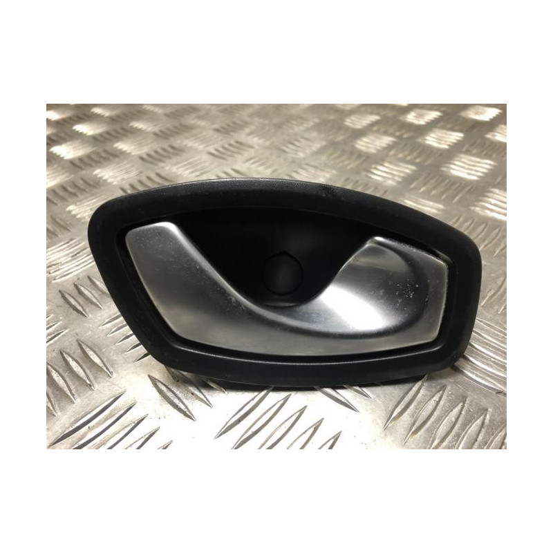 Poignee interieur arriere droit RENAULT CLIO 4 PHASE 2 d’occasion