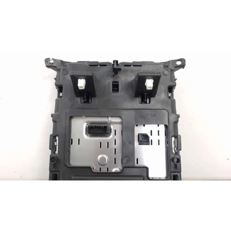 Ecran GPS RENAULT MEGANE 4 PHASE 1 d’occasion