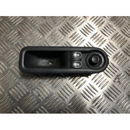 Interrupteur de leve vitre avant gauche RENAULT CLIO 3 PHASE 1 d’occasion