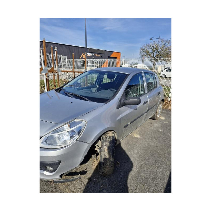 Interrupteur de leve vitre avant gauche RENAULT CLIO 3 PHASE 1 d’occasion