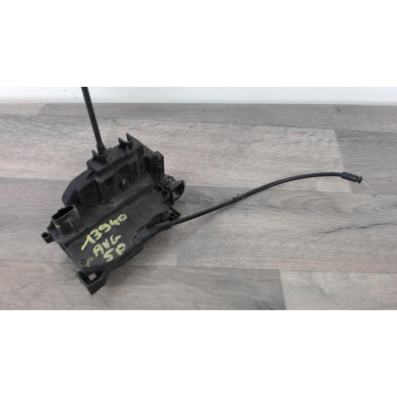 Serrure avant gauche RENAULT CLIO 3 PHASE 2 d’occasion