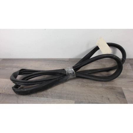 Joint de porte arriere gauche RENAULT MEGANE 4 PHASE 1 d’occasion