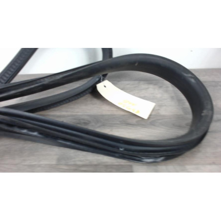Joint de porte arriere gauche RENAULT MEGANE 4 PHASE 1 d’occasion