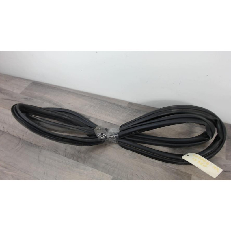 Joint de coffre RENAULT MEGANE 4 PHASE 1 d’occasion