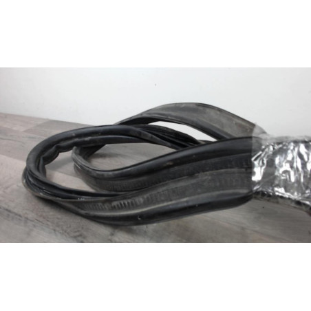 Joint de coffre RENAULT MEGANE 4 PHASE 1 d’occasion